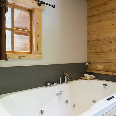 Hotel Ogles Cimes